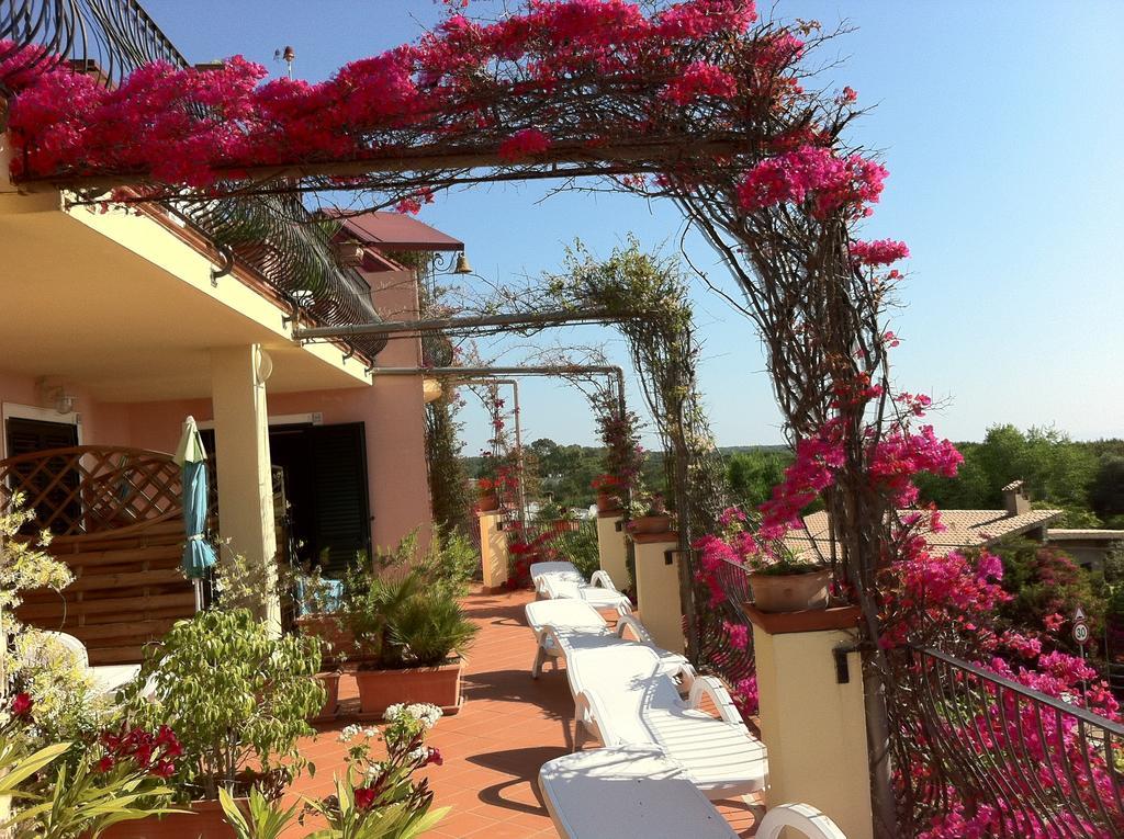 Domus De Janas Sul Mare Hotel Bari Sardo Kültér fotó