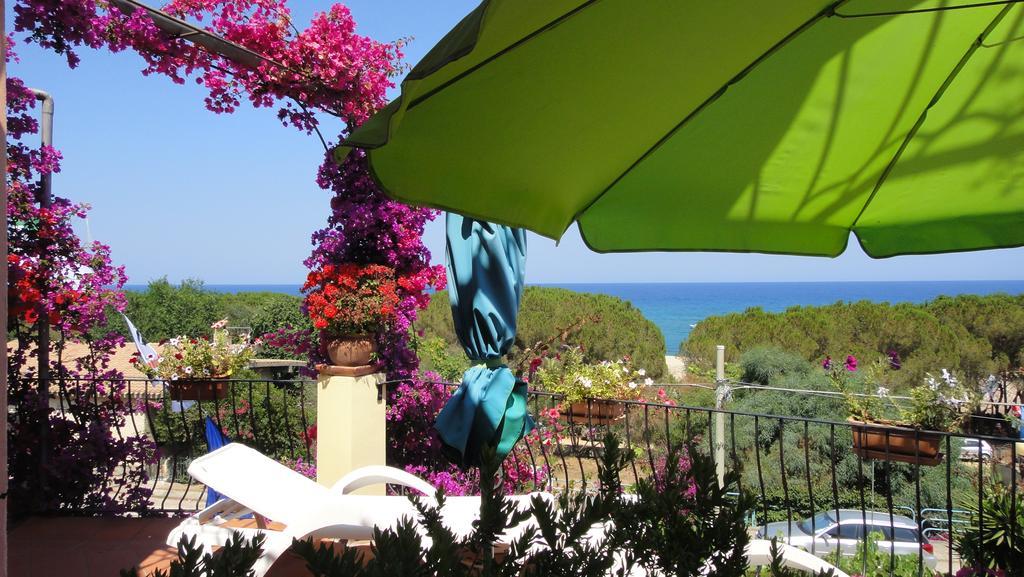 Domus De Janas Sul Mare Hotel Bari Sardo Kültér fotó